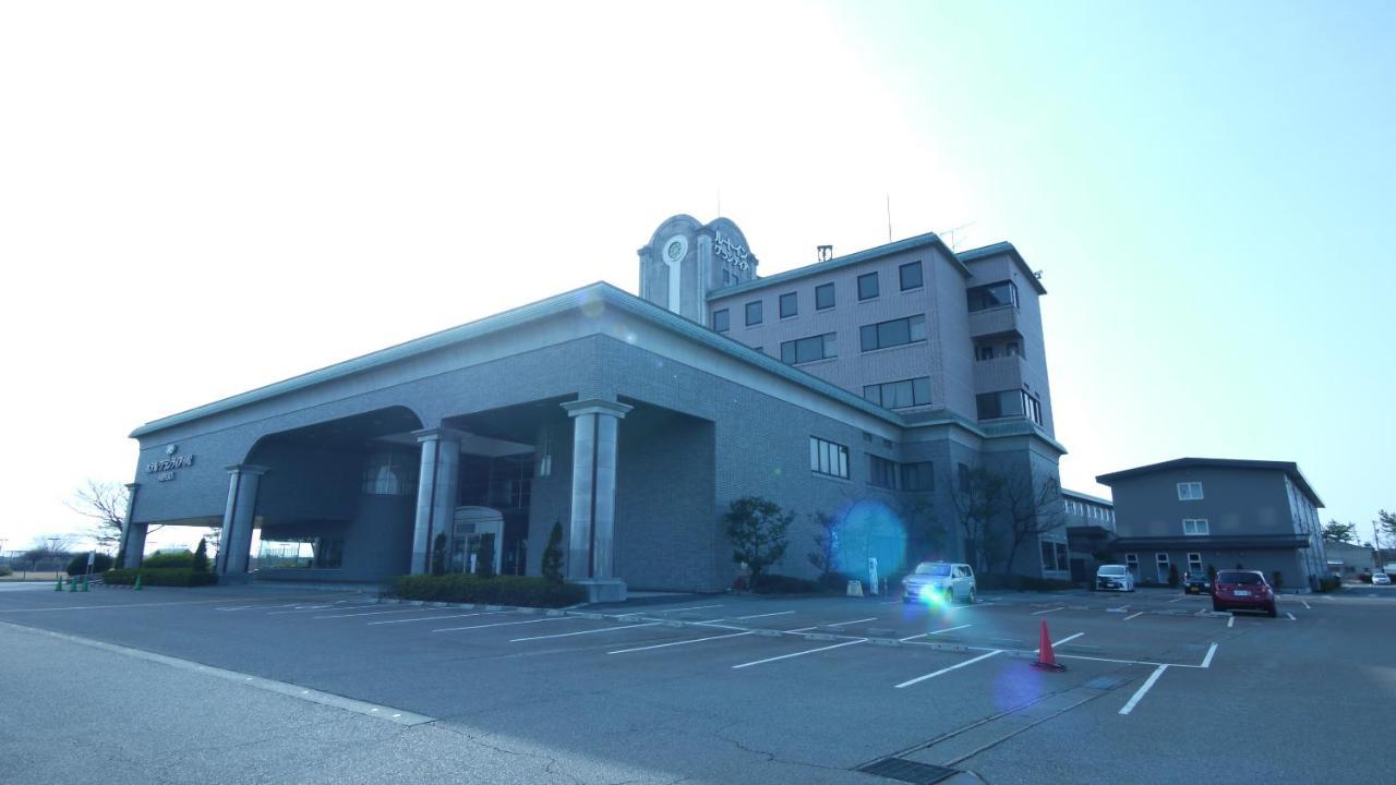 루트 인 그란티아 고마쓰 공항 호텔 외부 사진